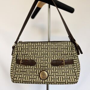 Tommy Hilfiger Monogram Shoulder Bag/Crossbody Bag Classic Designer Bag